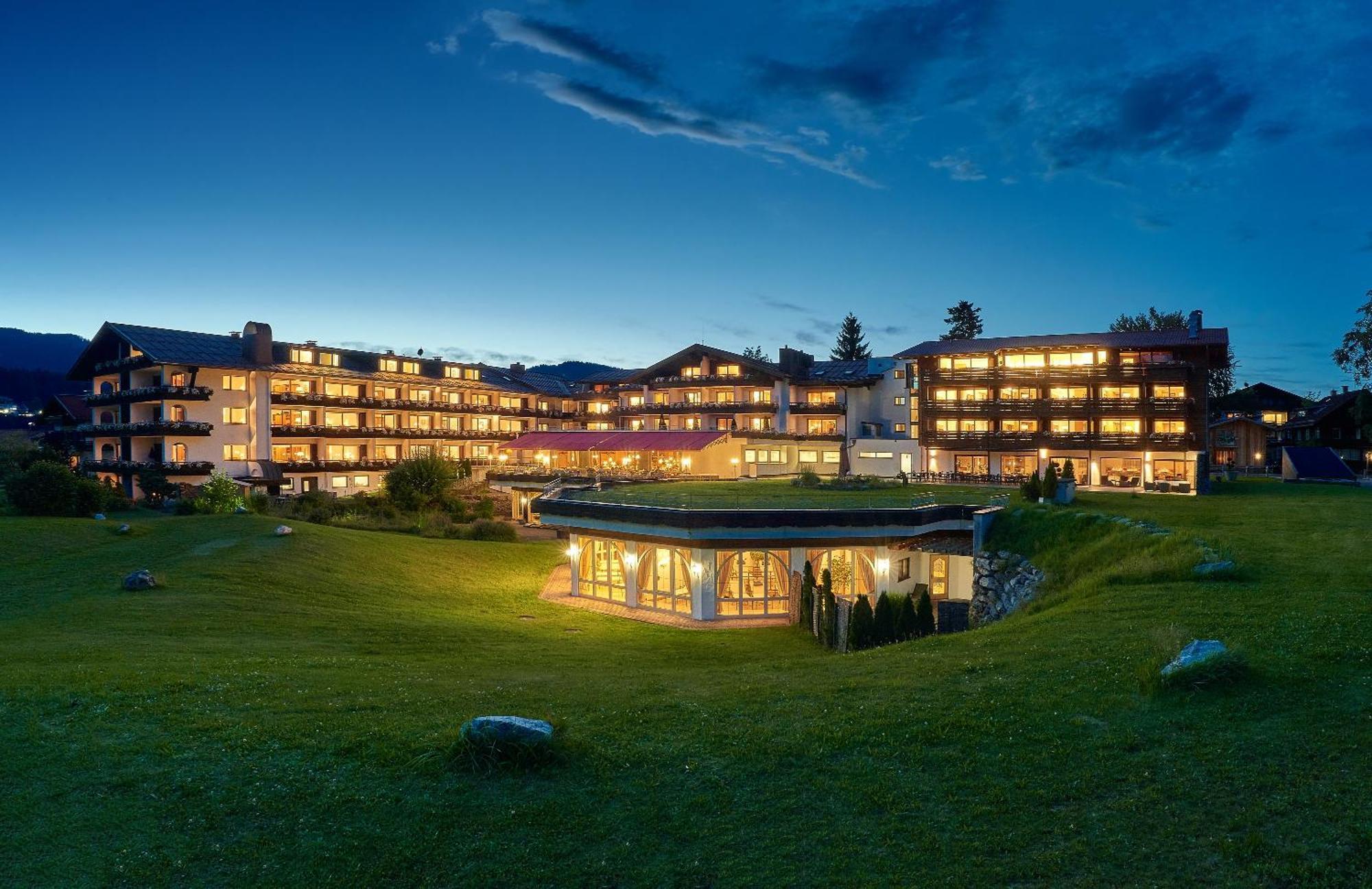 Schuele'S Wellnessresort & Spa Adults Only Оберстдорф Екстер'єр фото